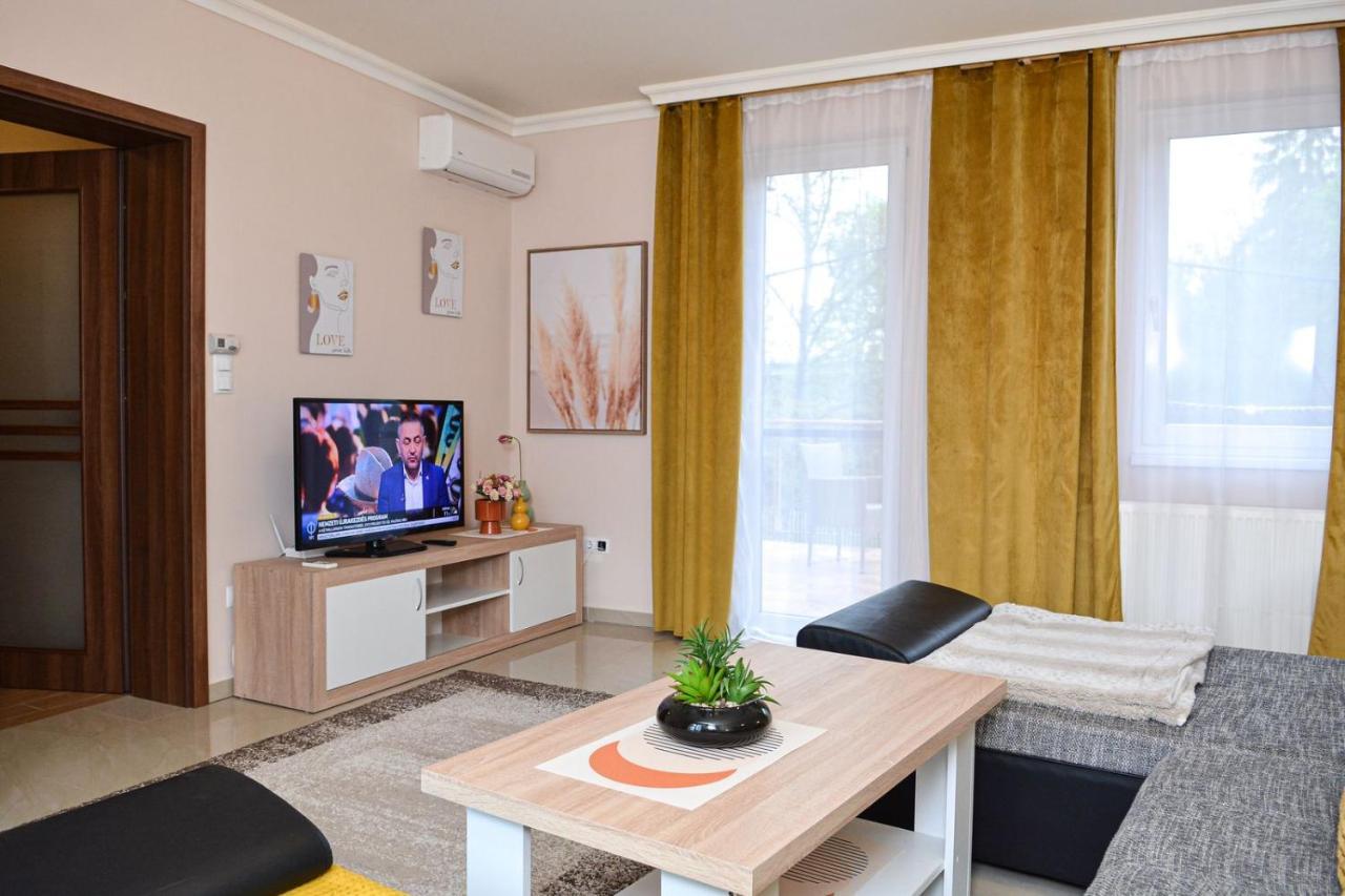 Unicum Apartman Hajdúszoboszló Dış mekan fotoğraf